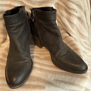 Dolce Vita black leather booties size 7 like new in box!